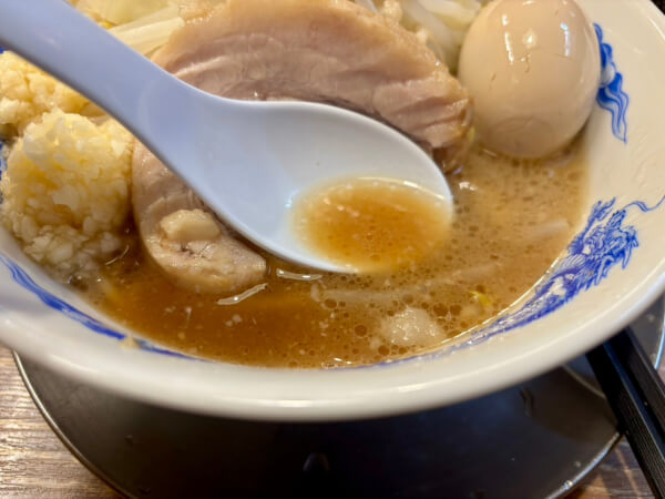 ジャンクガレッジ東大宮店のラーメン スープ